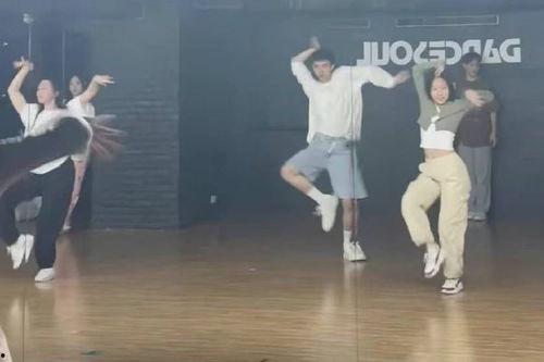 吃瓜网跳舞视频,这舞蹈太上头了！