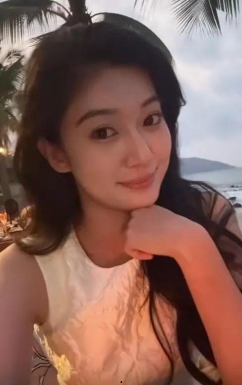 网红吃瓜张露文,揭秘吃瓜界的风云人物