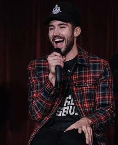 吃瓜网红男博主视频,网红男博主吃瓜视频幕后故事大曝光