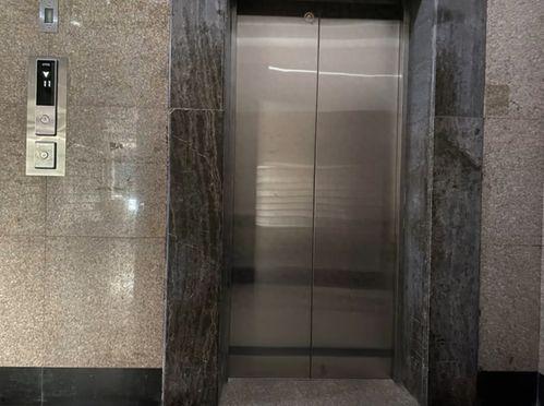 几千万网红电梯吃瓜,揭秘千万网友热议背后的秘密