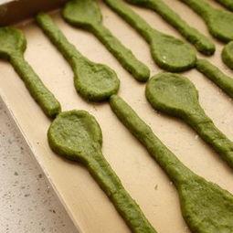 网红吃瓜勺子图片高清大图,高清大图揭秘网红美食新潮流