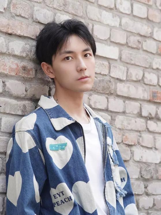 吃瓜网红头像男生版图片