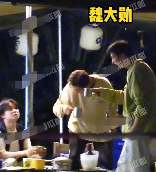 酒吧吃瓜事件网红女,网红女生引发的网络热议